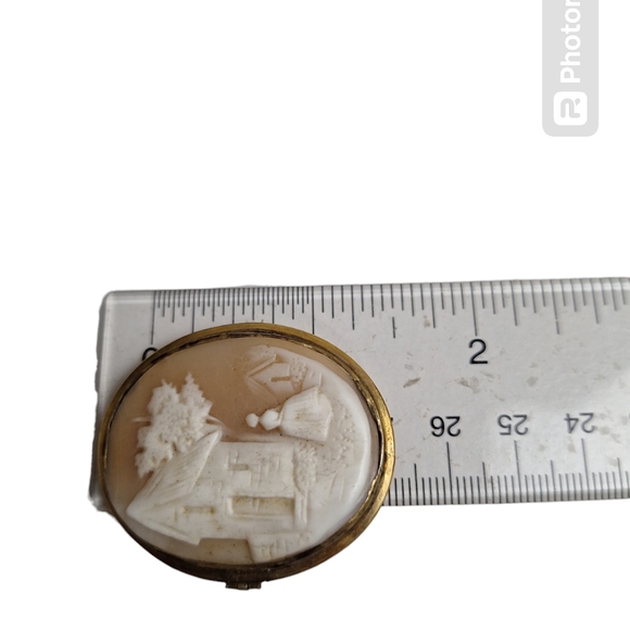 Vtg 14K GF Carved Shell Cameo Brooch 1.25" Prairie Country Themed House Women - Picture 8 of 8